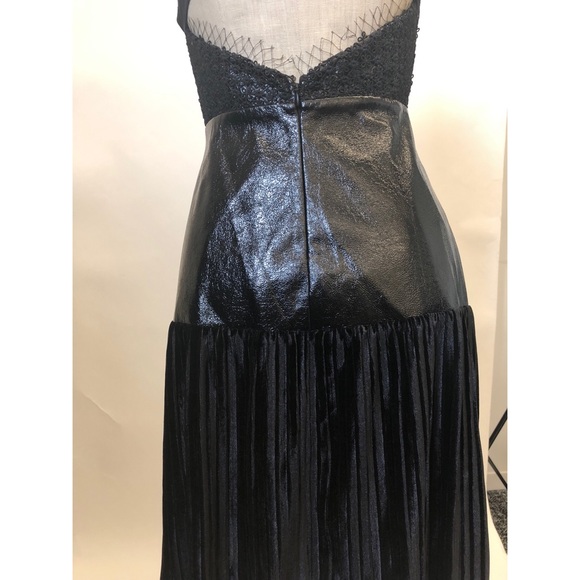 Lost Ink Blk strappy lace panel drop hem dress - Picture 6 of 7